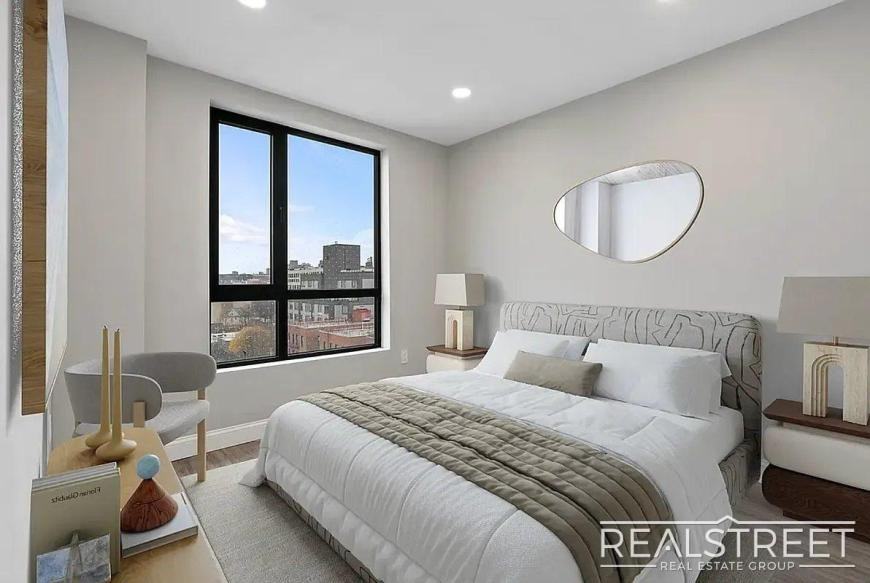 15002 Hillside Ave - Photo 4 of 10