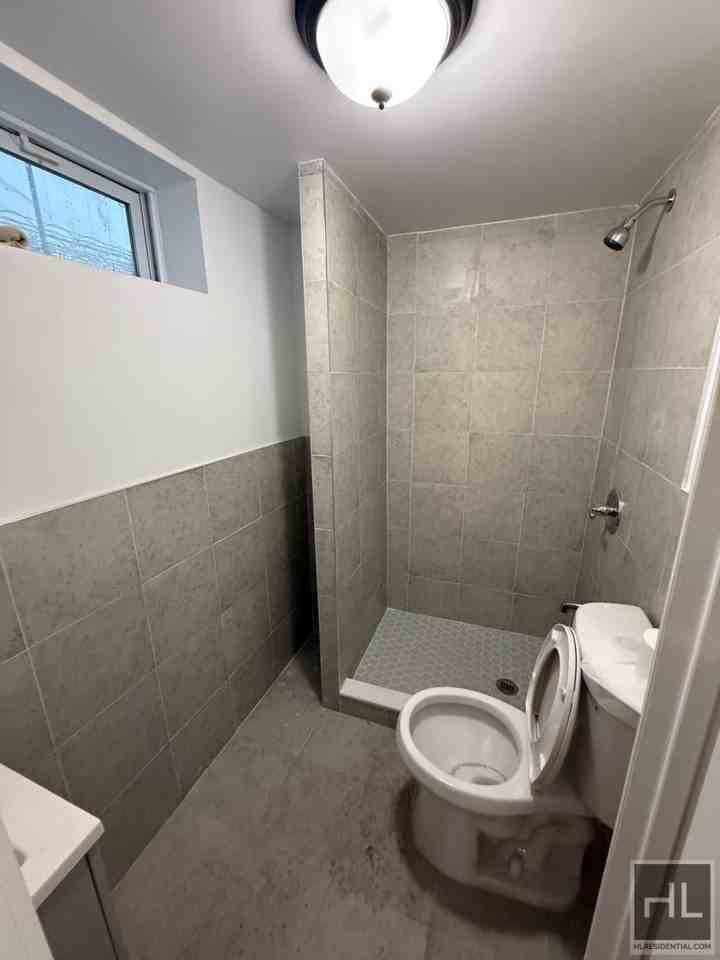 9249 75th St - Photo 6 of 6