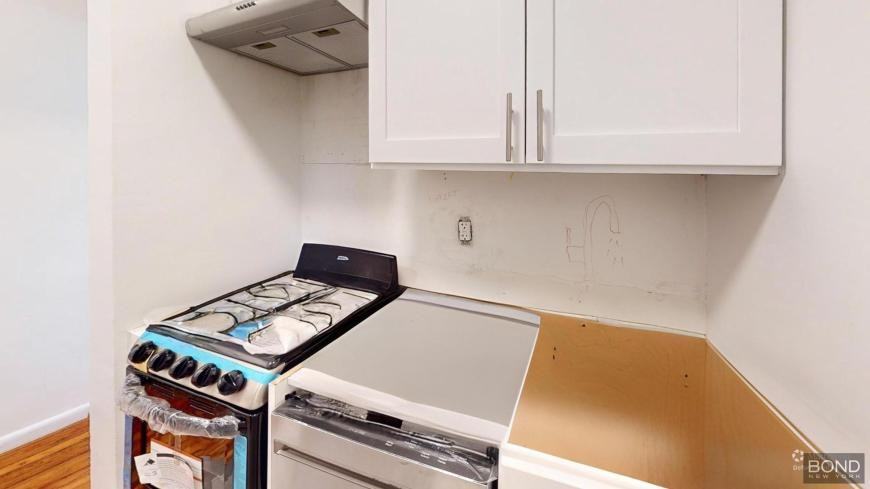 324 E 83rd St - Photo 3 of 5