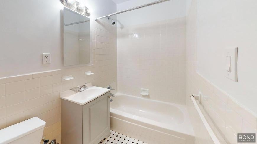 324 E 83rd St - Photo 4 of 5