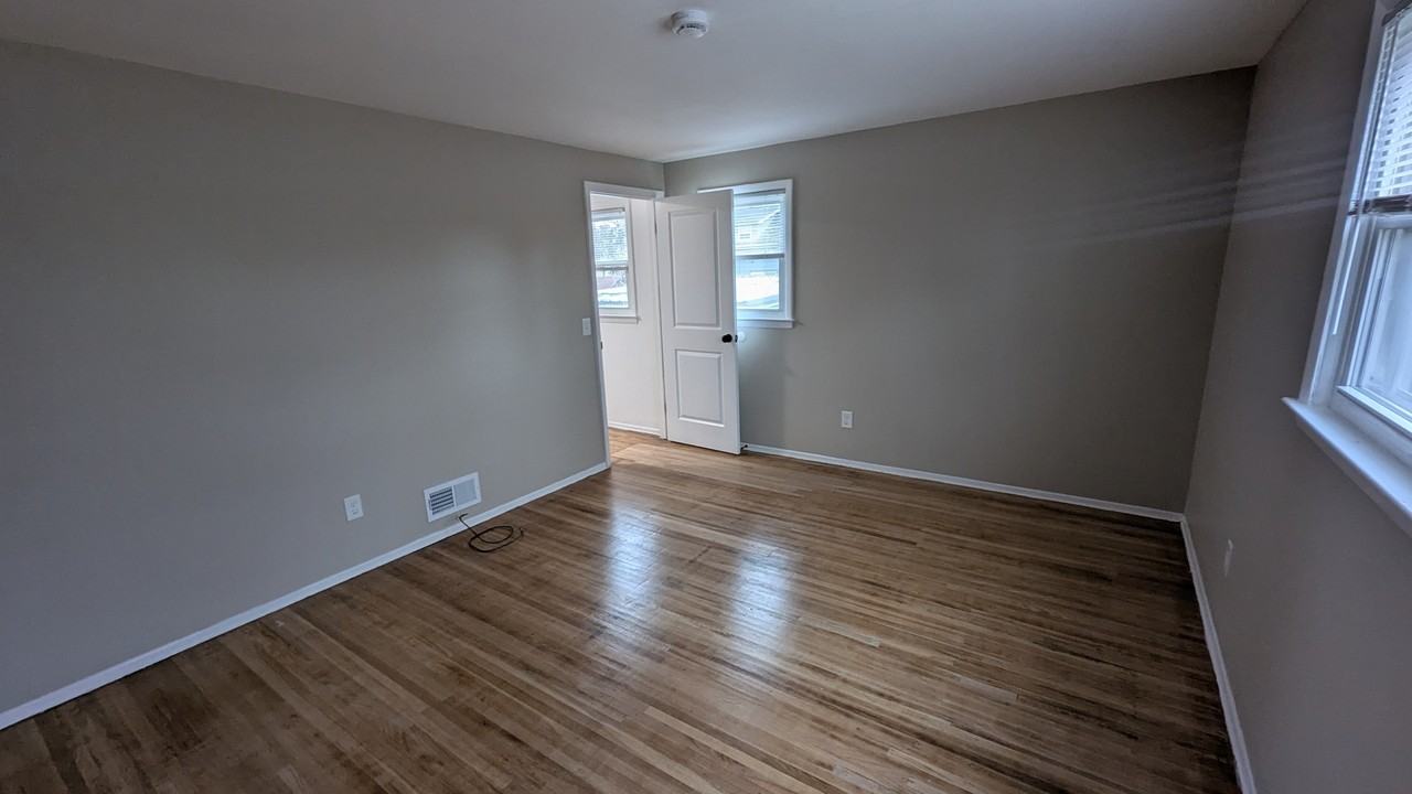 534-582 Denise Road, 14616 - Photo 6 of 20