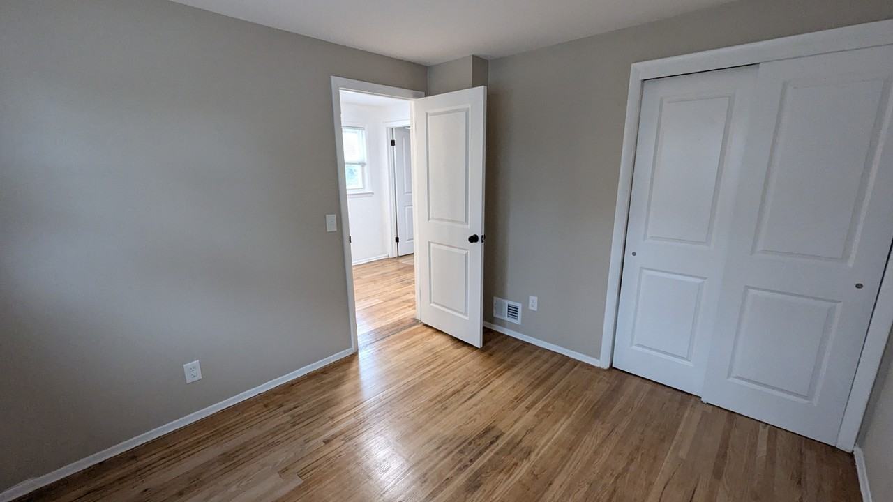 534-582 Denise Road, 14616 - Photo 7 of 20