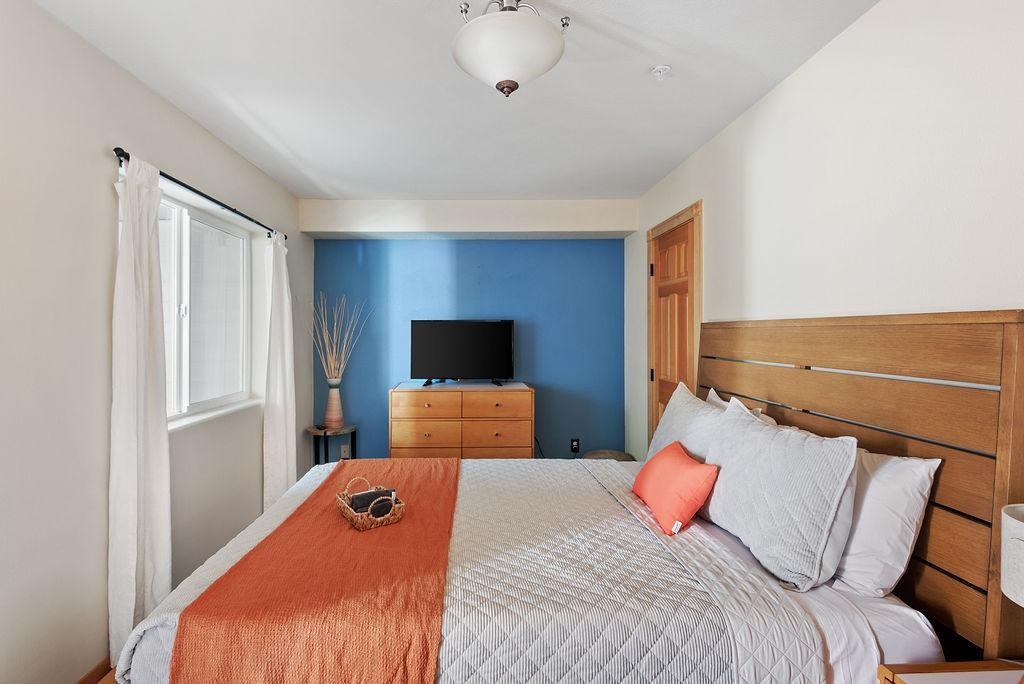 Nw Wilshire Ln - Photo 5 of 36