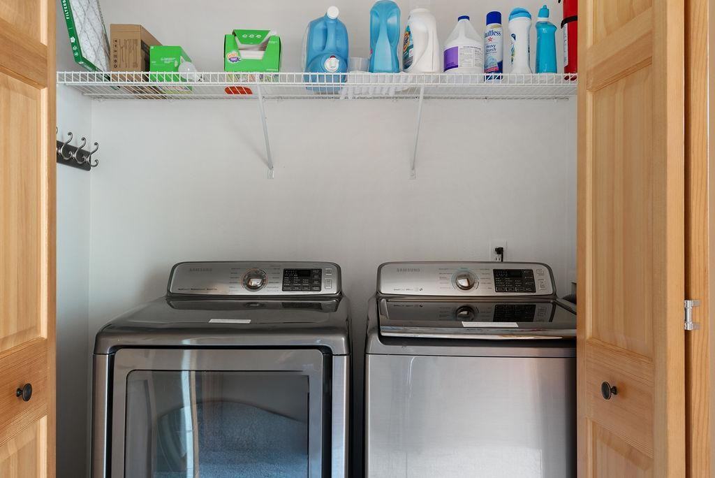 Nw Wilshire Ln - Photo 2 of 23