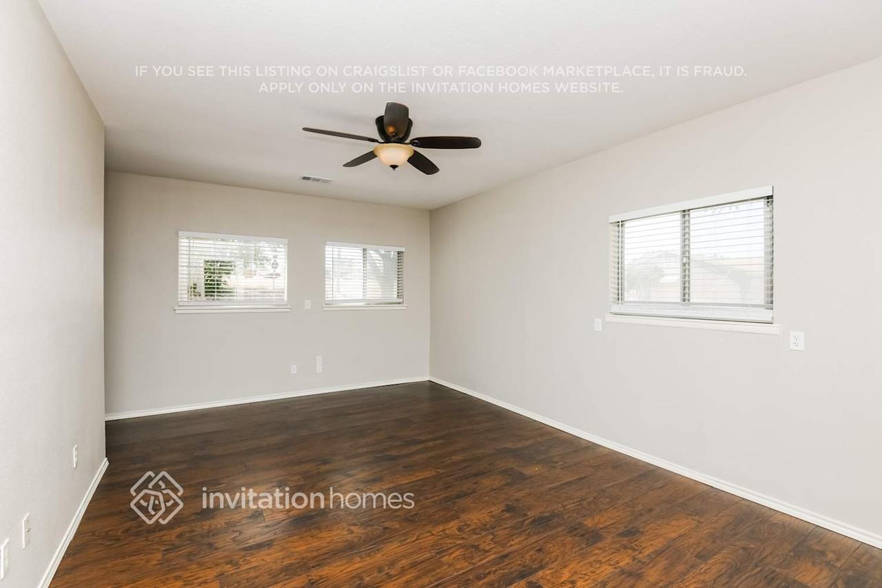 202 Case St - Photo 7 of 16