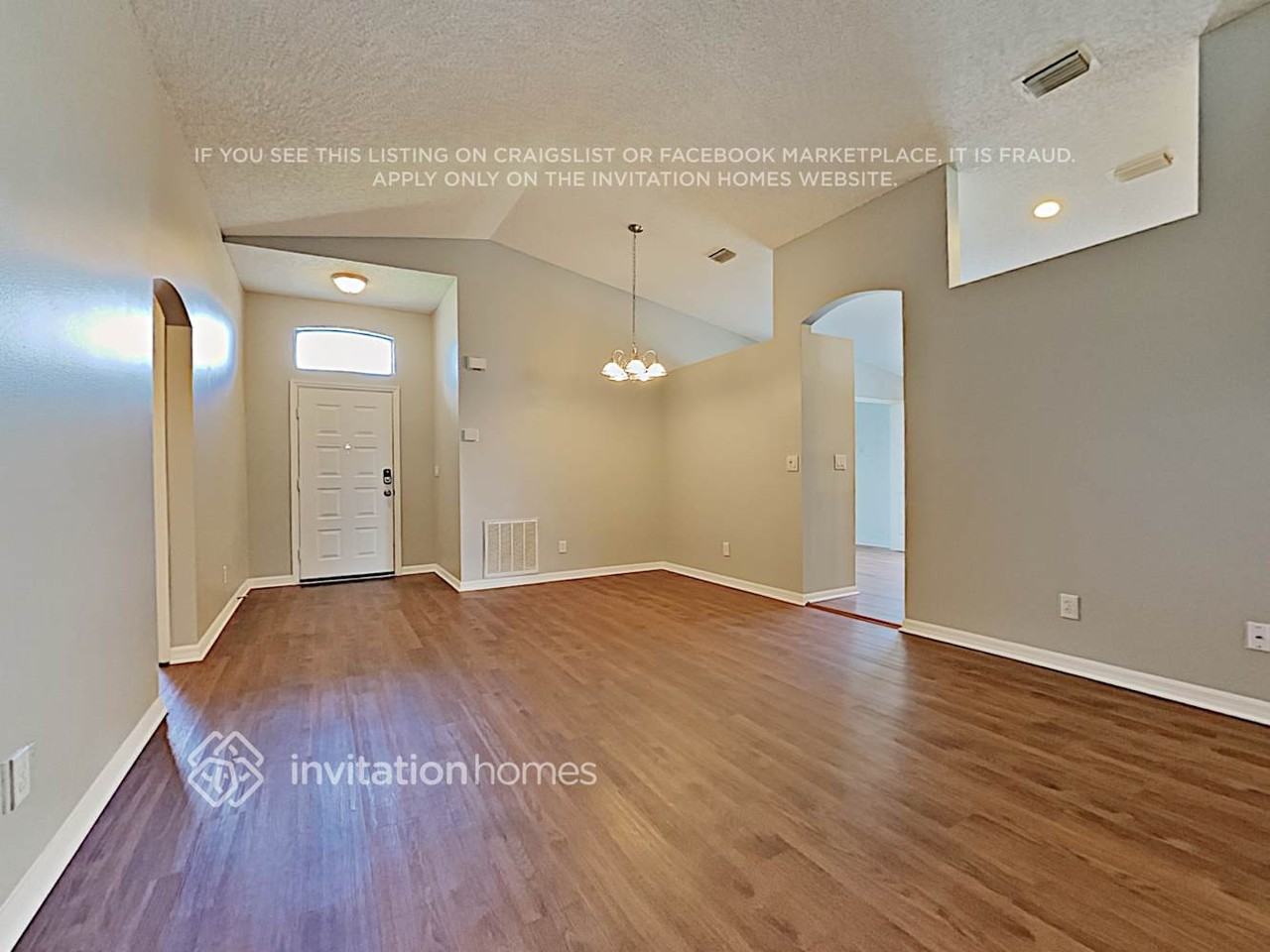 2101 Tiburon Ln - Photo 4 of 16