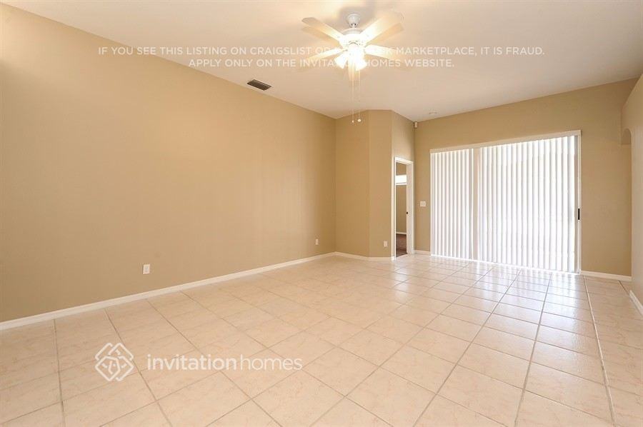 407 Sand Ridge Dr - Photo 3 of 21