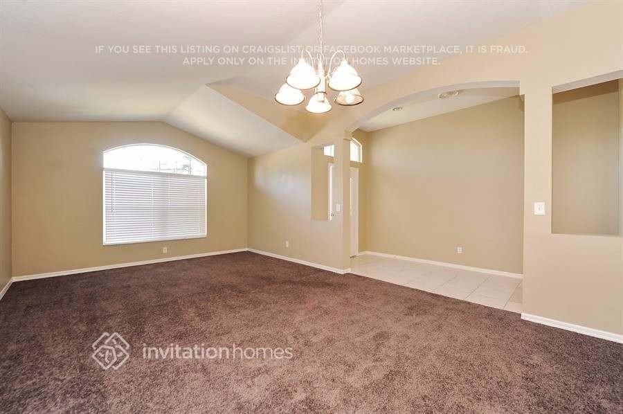 407 Sand Ridge Dr - Photo 5 of 21