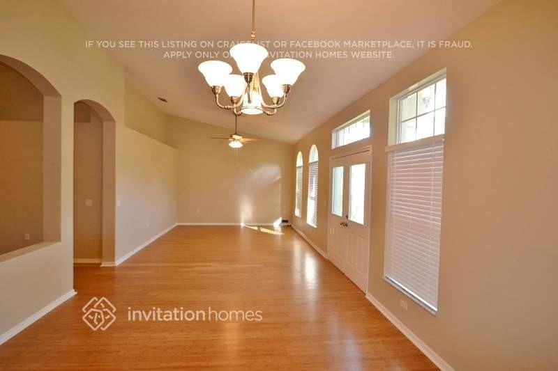 10226 Timberland Point Dr - Photo 2 of 17