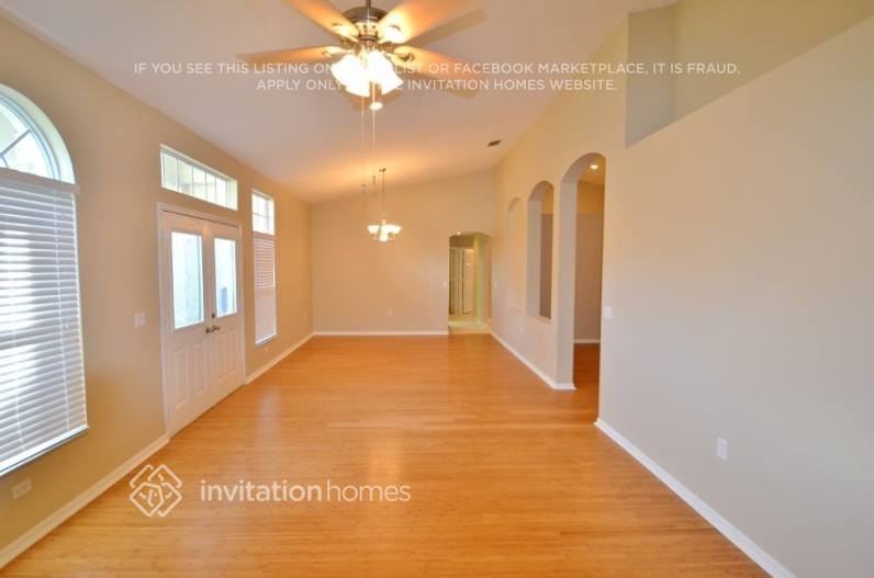 10226 Timberland Point Dr - Photo 3 of 17