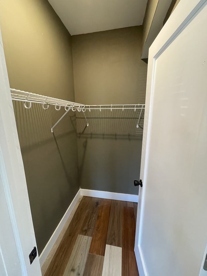 3434 Capitol - Photo 4 of 11