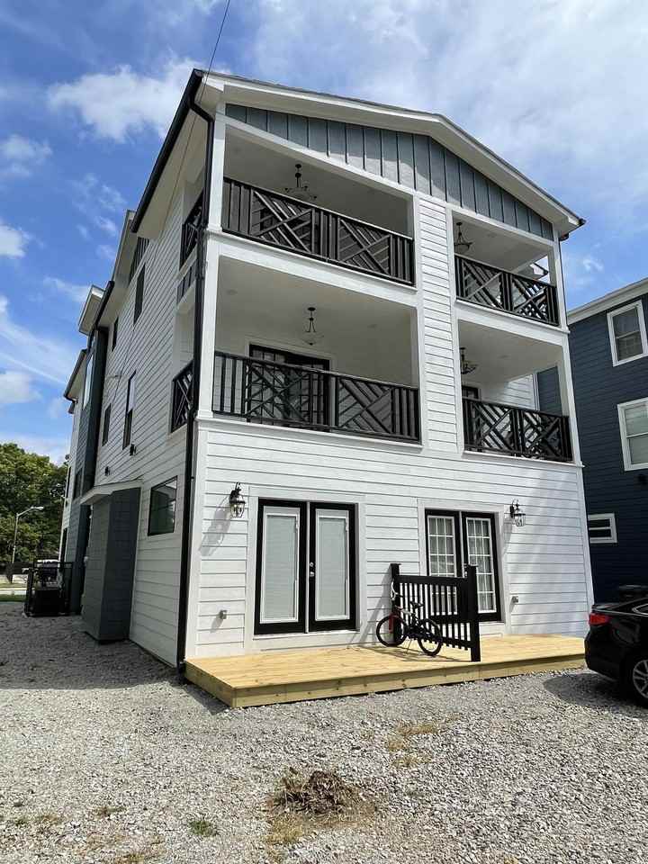 3434 Capitol - Photo 6 of 11