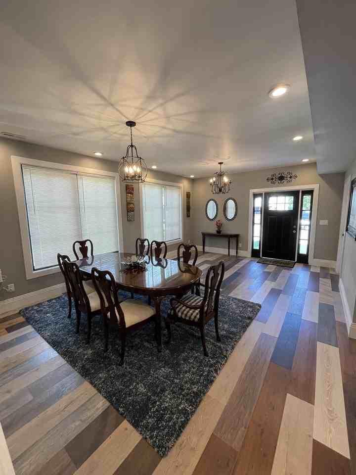 3434 Capitol - Photo 7 of 11