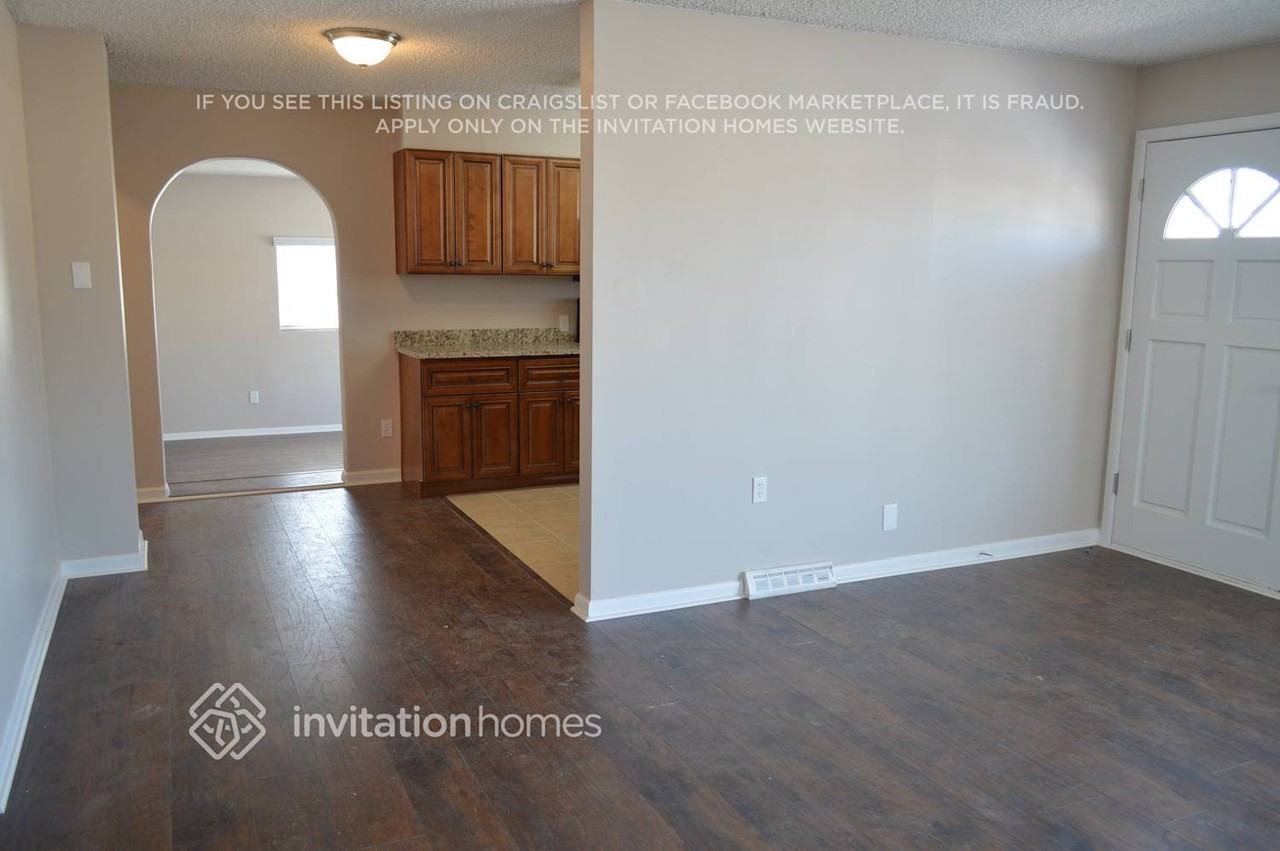 10870 Larry Dr - Photo 6 of 13