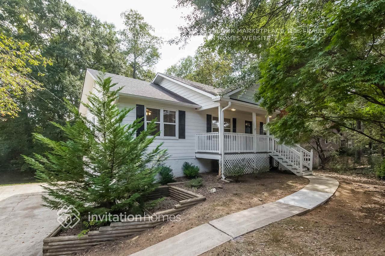 325 Hill Crest Cir - Photo 2 of 11