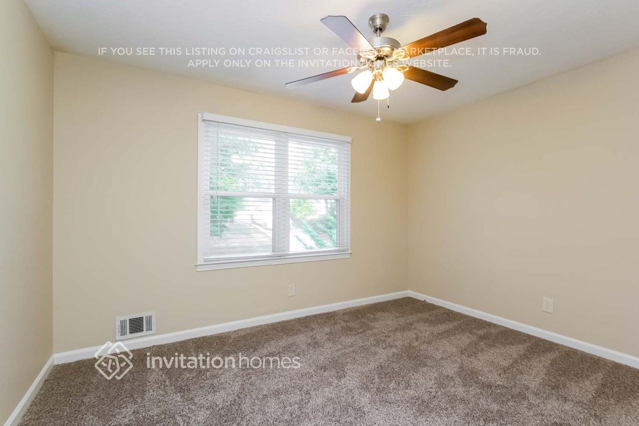 325 Hill Crest Cir - Photo 7 of 11