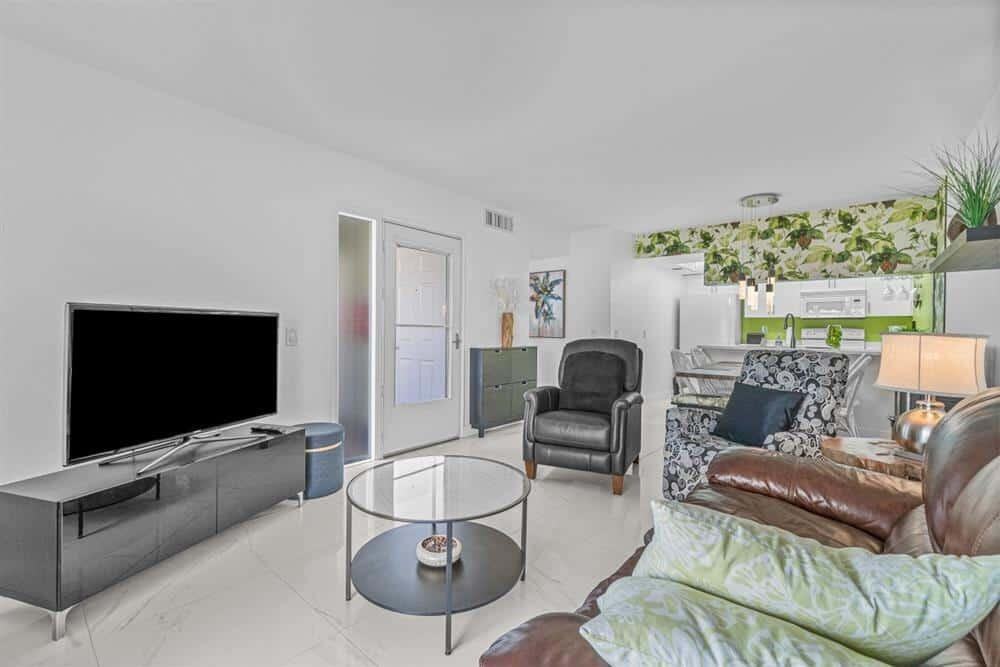 154 Waterside Dr - Photo 4 of 19