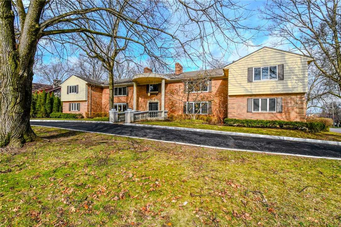 121 E Schantz Ave ##3 - Photo 2 of 39