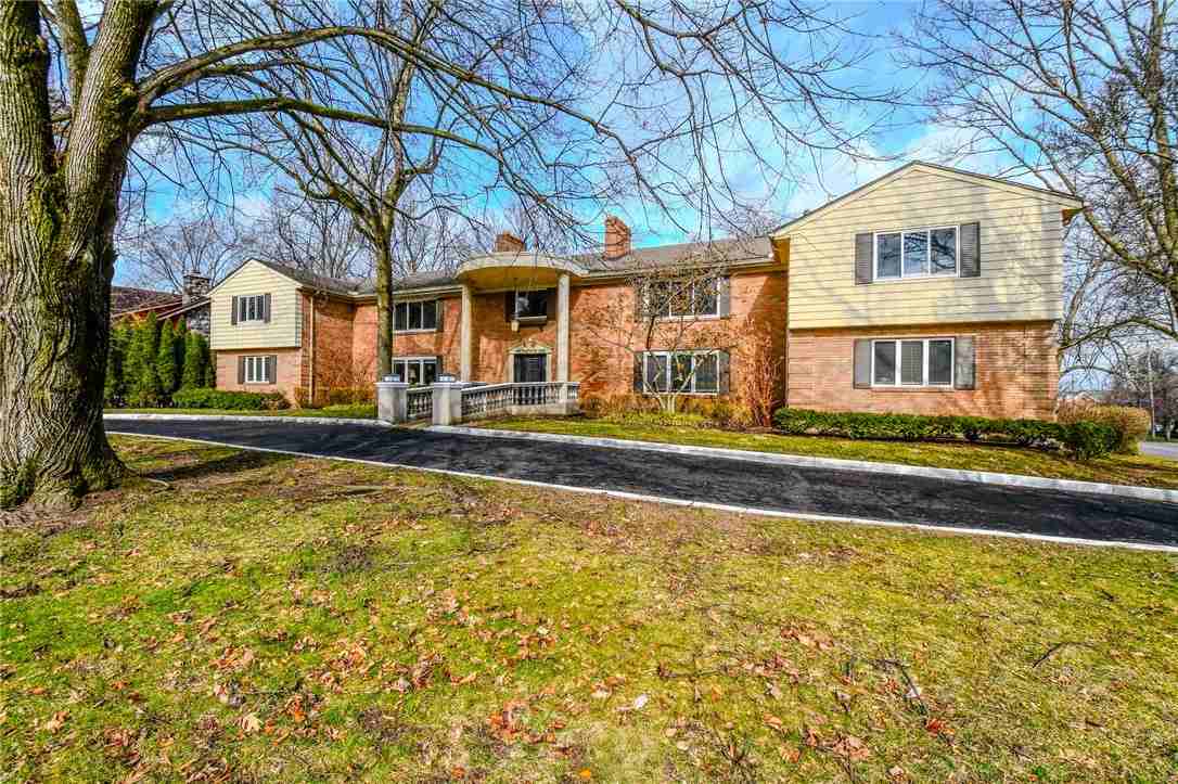 121 E Schantz Ave ##3 - Photo 3 of 39