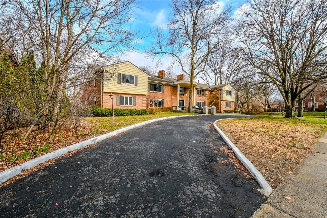 121 E Schantz Ave ##3 - Photo 4 of 39