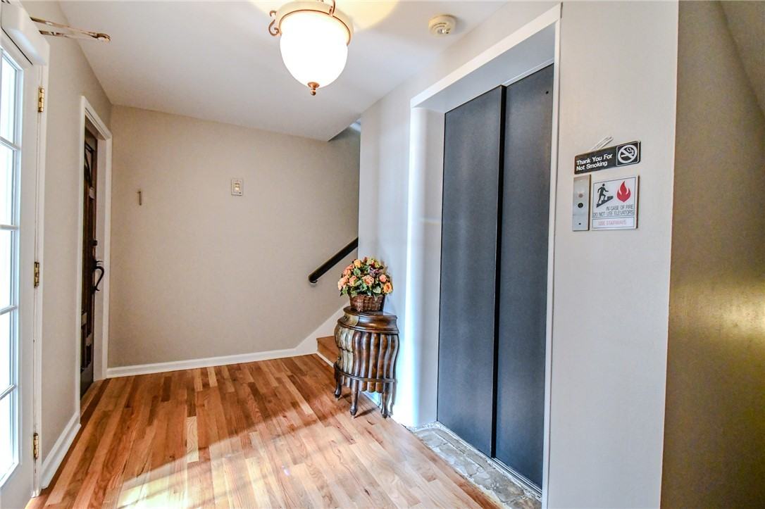 121 E Schantz Ave ##3 - Photo 6 of 39