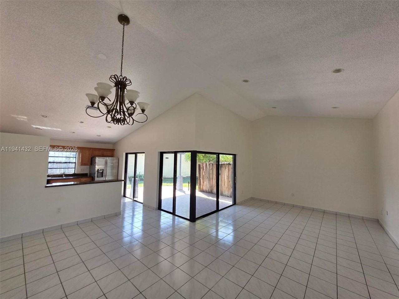 15238 Sw 58th Ter - Photo 7 of 38