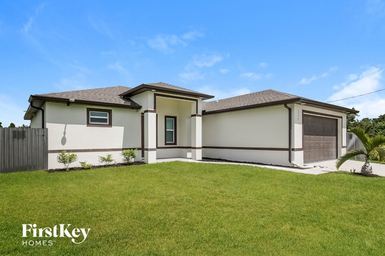 1511 Terry Ave S - Photo 2 of 15