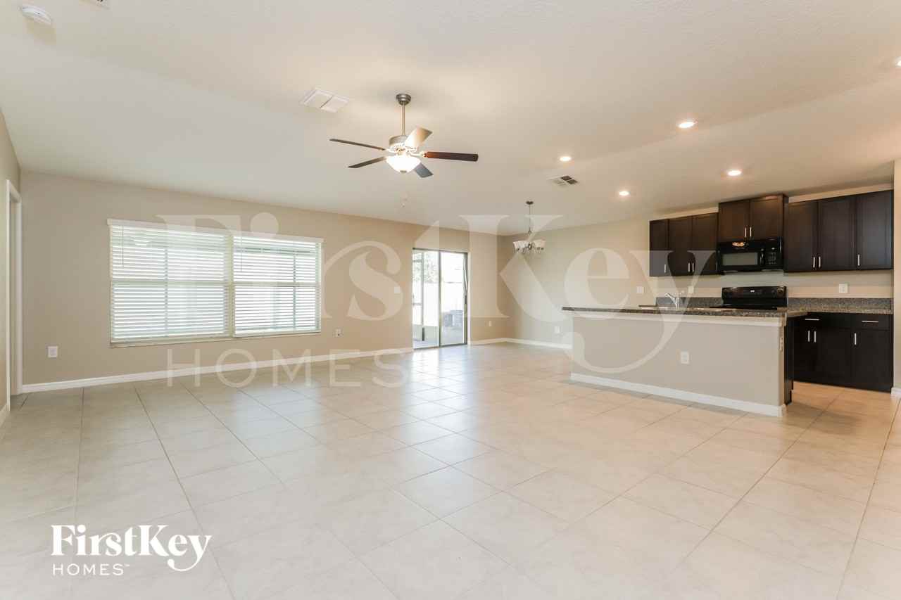 10512 Strawberry Tetra Dr - Photo 3 of 15