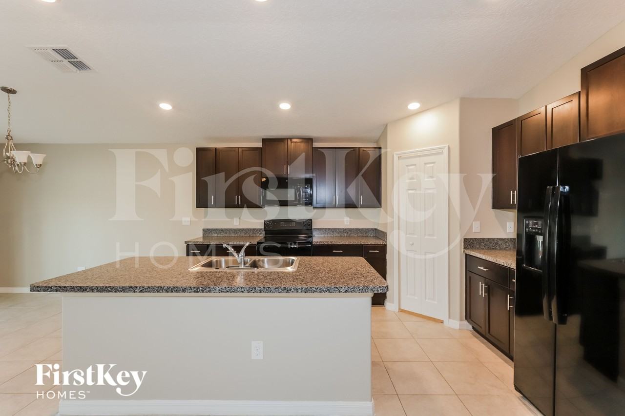 10512 Strawberry Tetra Dr - Photo 5 of 15