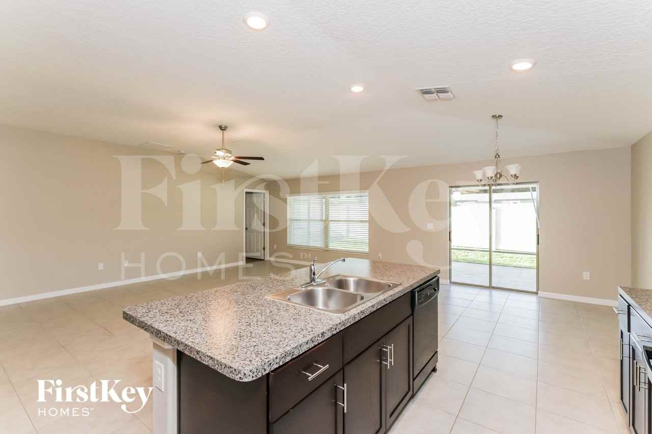 10512 Strawberry Tetra Dr - Photo 7 of 15