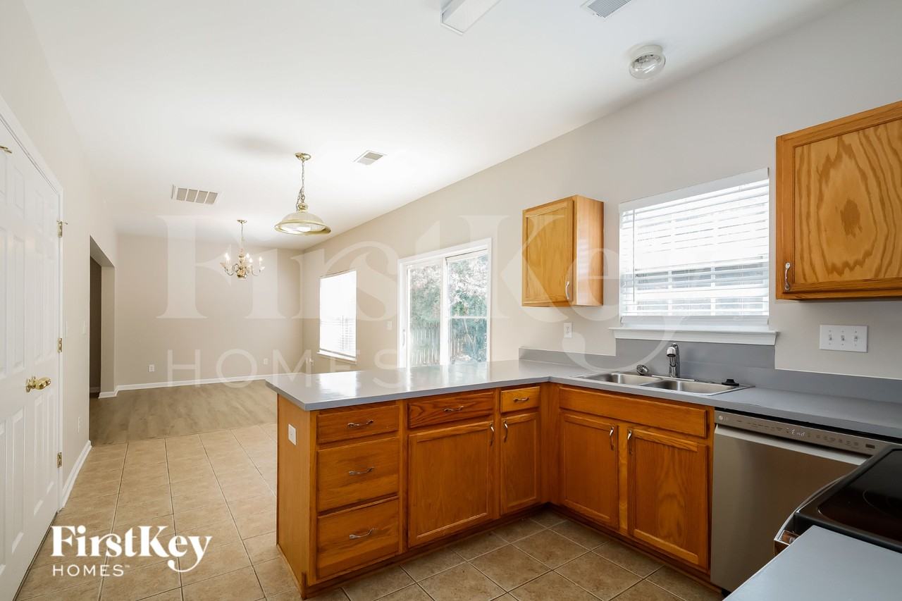 2020 Pheasant Glen Rd - Photo 6 of 15