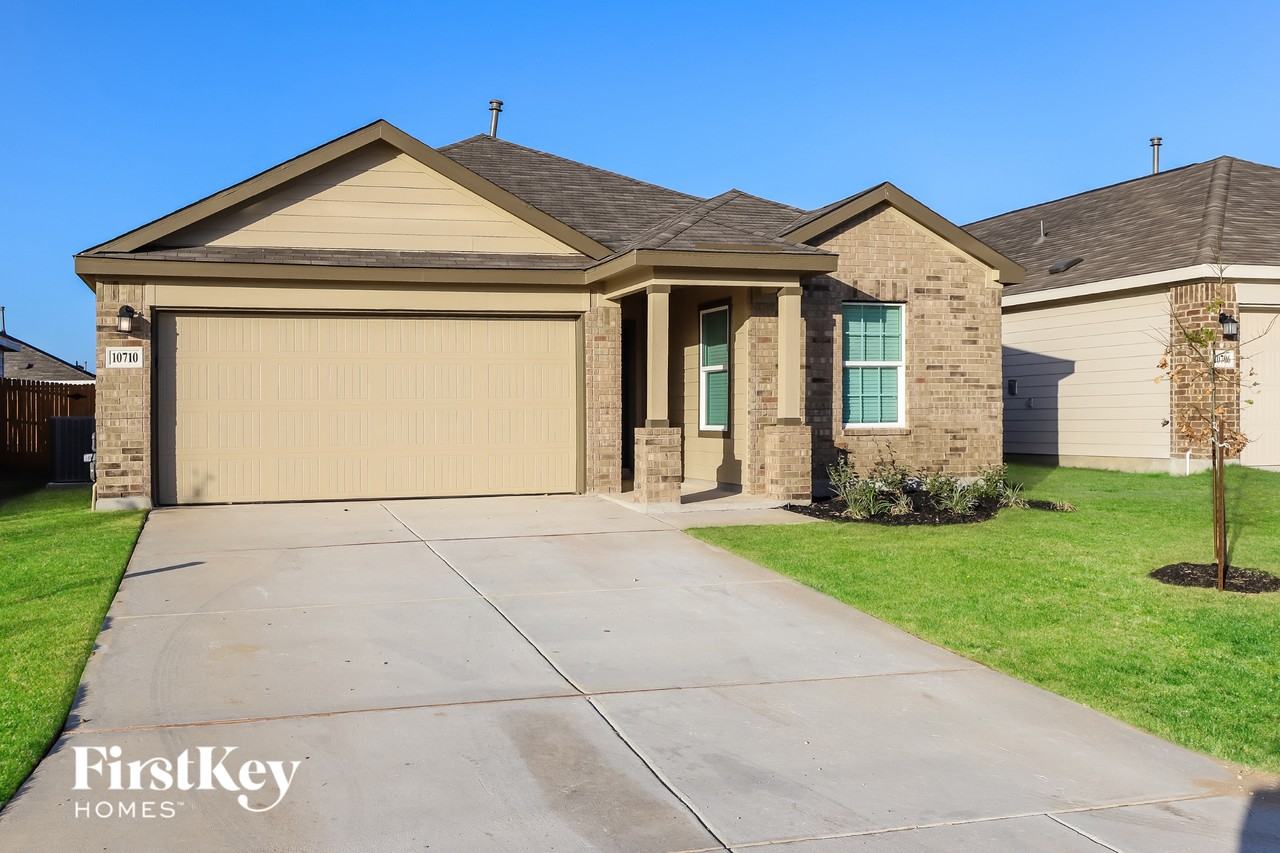 10710 Vinateros Dr - Photo 2 of 15