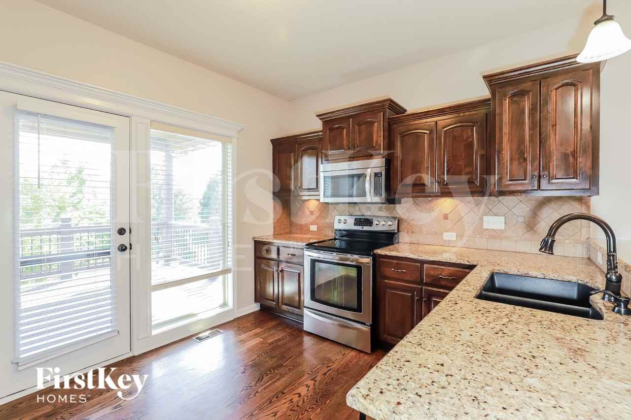 10115 Ne 103rd St - Photo 5 of 16