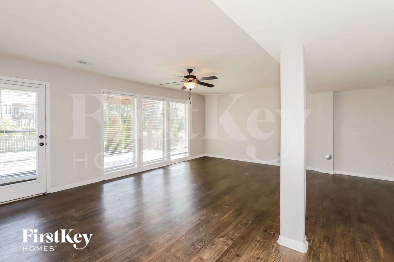 10115 Ne 103rd St - Photo 7 of 16