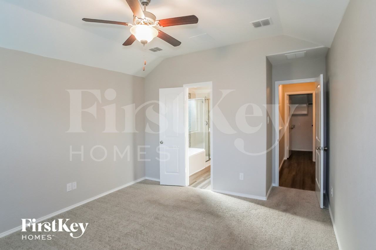 1305 Trumpet Dr - Photo 7 of 15