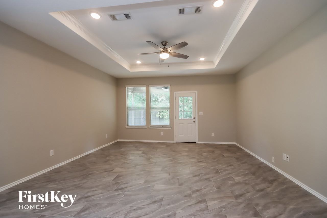 4221 Timberwood Ct - Photo 4 of 15