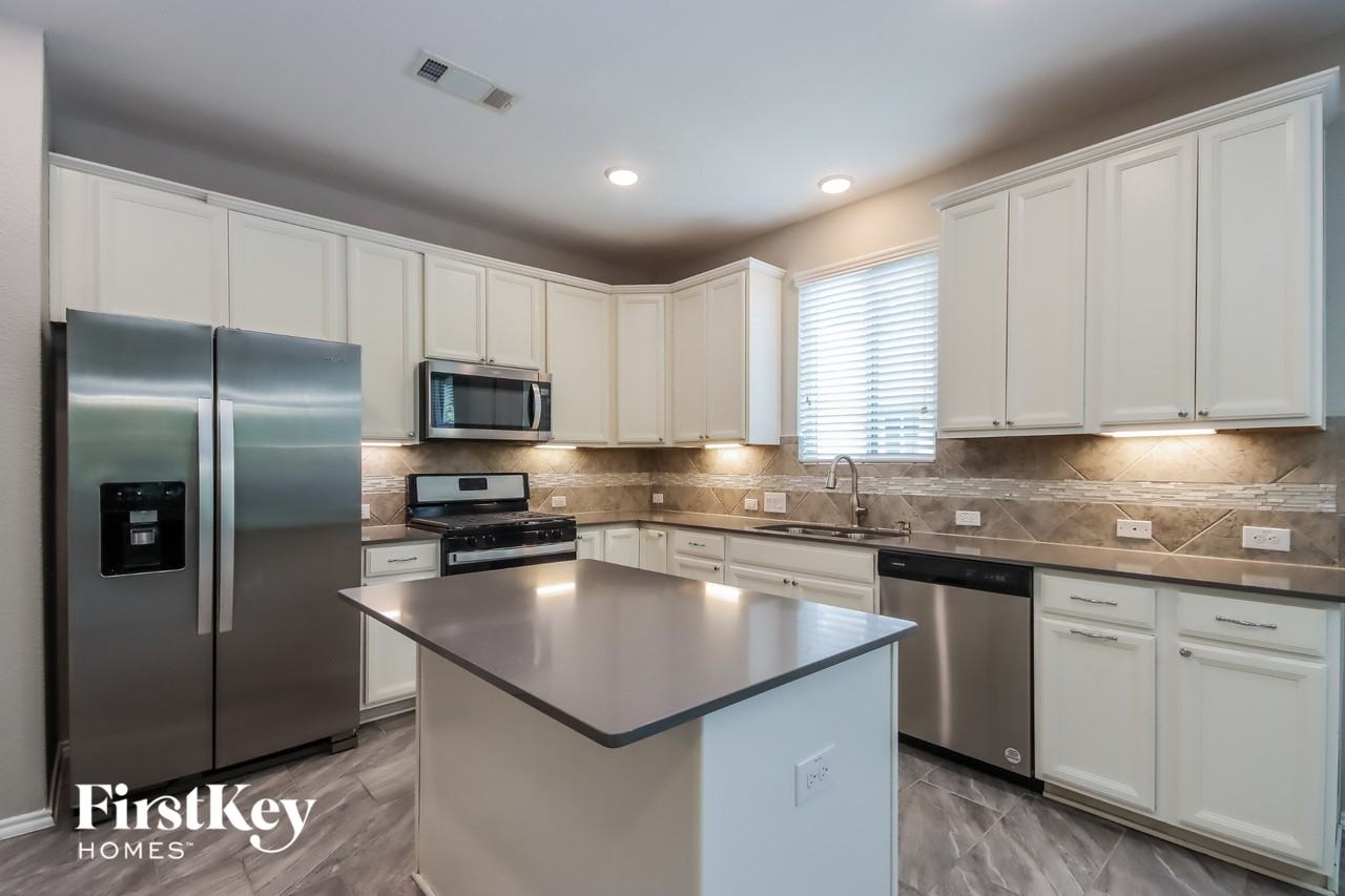 4221 Timberwood Ct - Photo 6 of 15