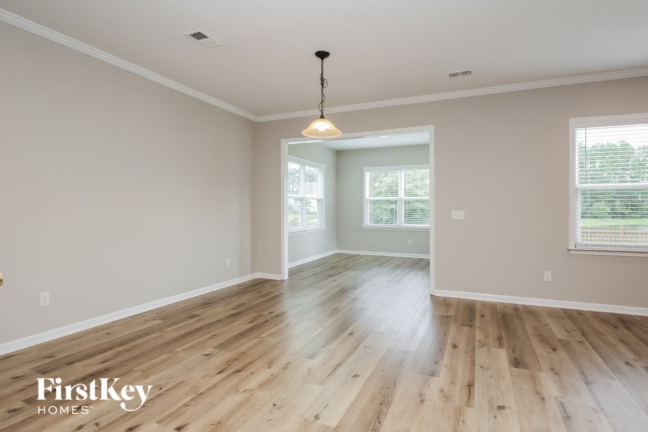 298 Decatur Dr - Photo 6 of 15