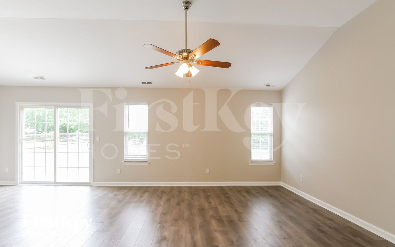 2423 Galena Ln - Photo 3 of 15