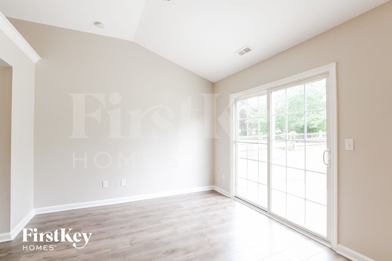 2423 Galena Ln - Photo 4 of 15