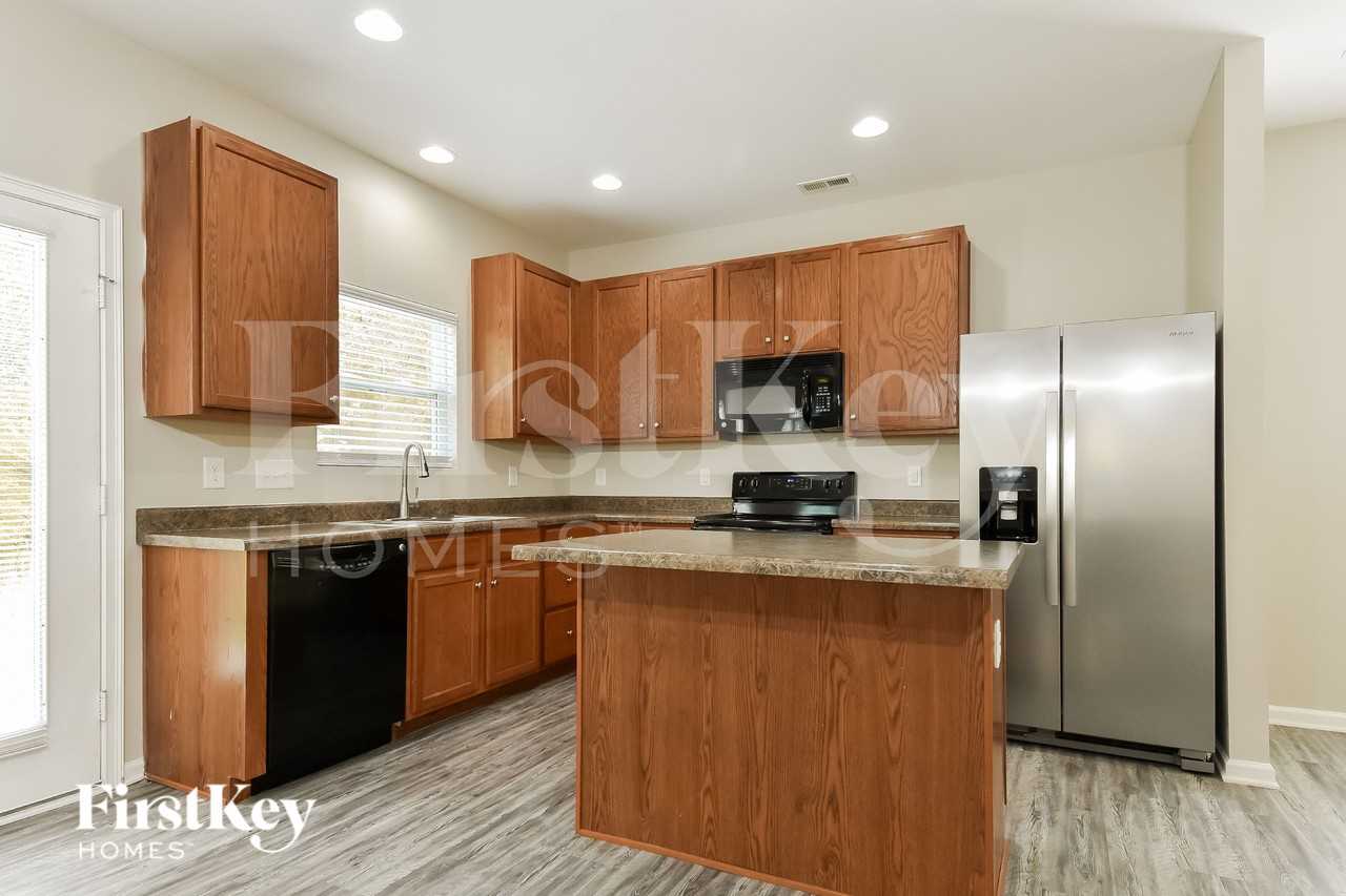 279 Kendall Farms Ct - Photo 6 of 18