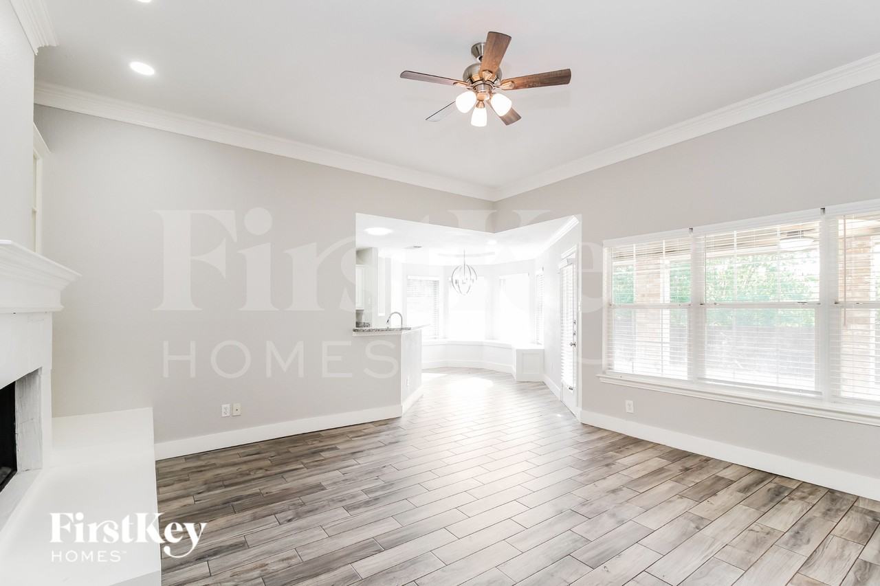 6 W Sharon Dr - Photo 3 of 16