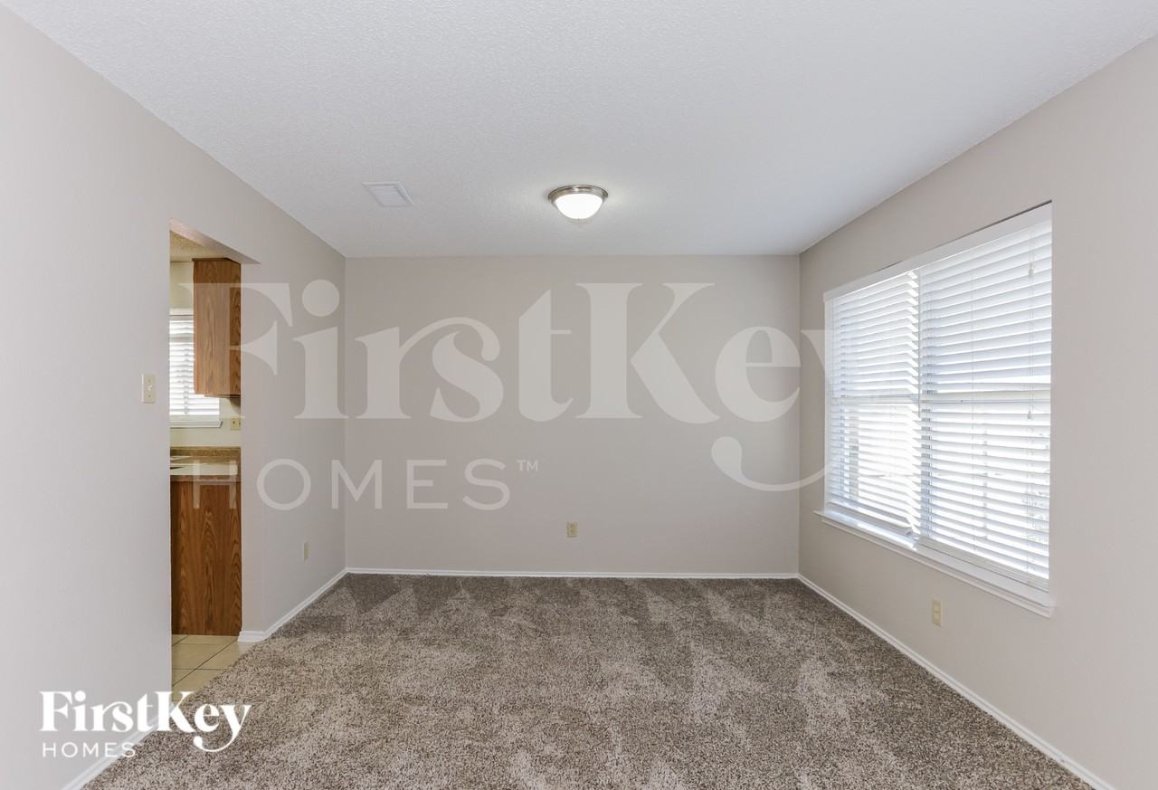 8345 Ohara Ln - Photo 5 of 17