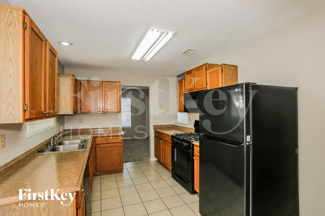 8345 Ohara Ln - Photo 6 of 17