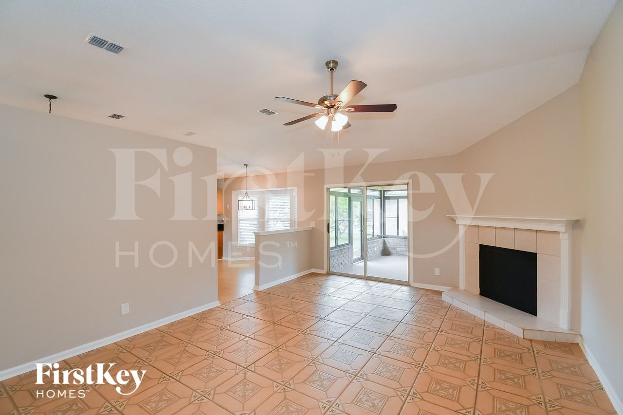 1917 Saint George Ct - Photo 3 of 18