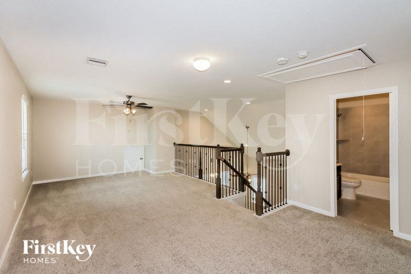 1409 Woods Lake Ct - Photo 7 of 15