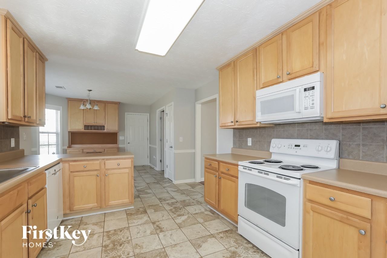 715 Sandstone Trl - Photo 5 of 15