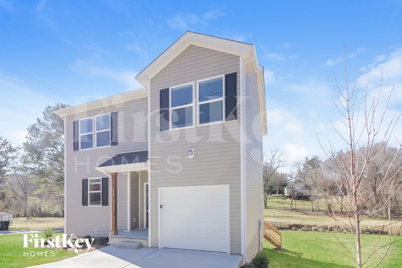 601 Stafford St - Photo 3 of 15