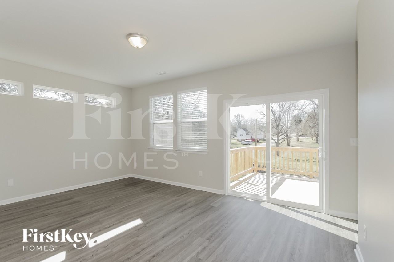 601 Stafford St - Photo 5 of 15