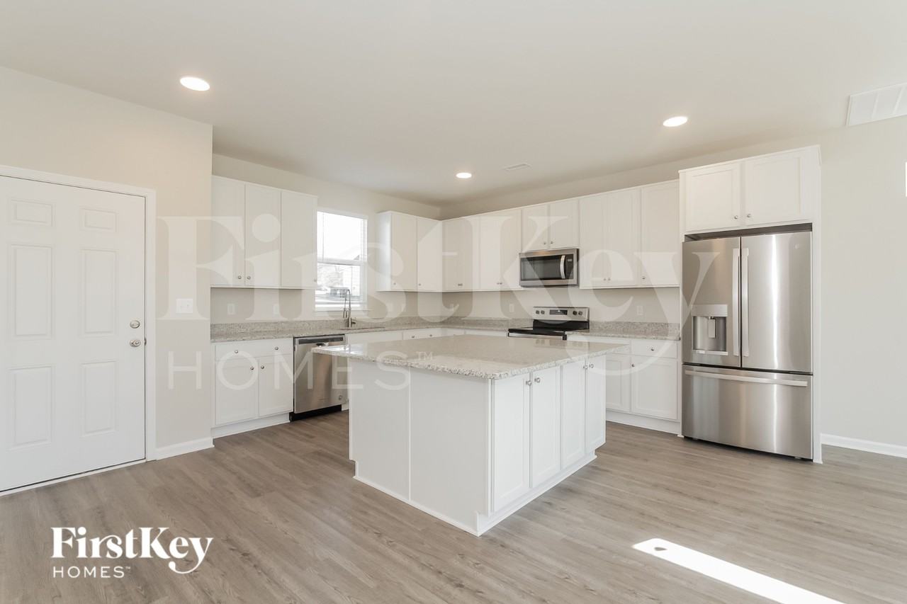 601 Stafford St - Photo 6 of 15